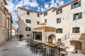 Отель Heritage Palace Varos - MAG Quaint & Elegant Boutique Hotels  Сплит